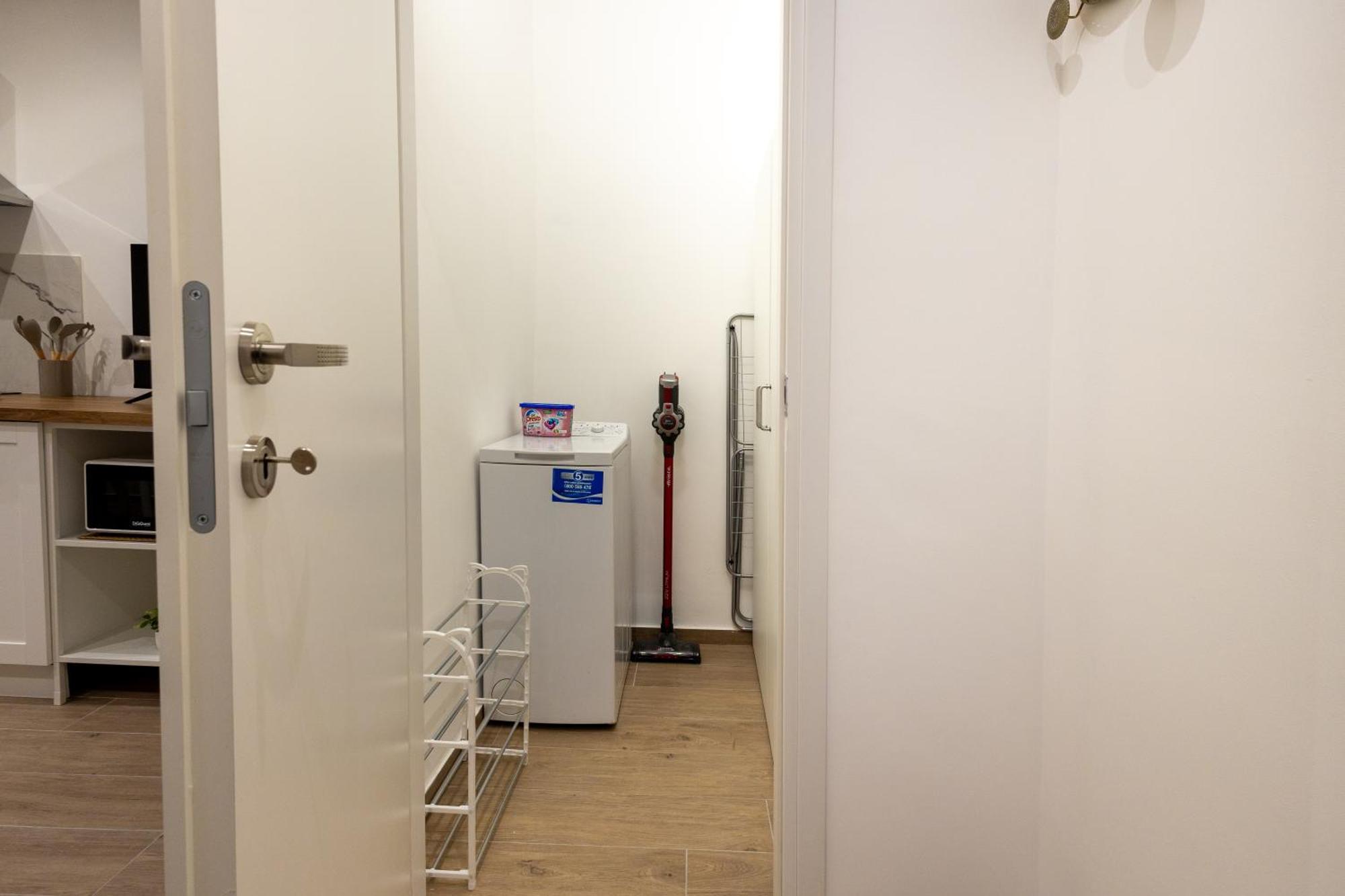 Ludo Holiday House - Charming Con Patio A Due Passi Dalla Cattedrale Palermo Exterior photo