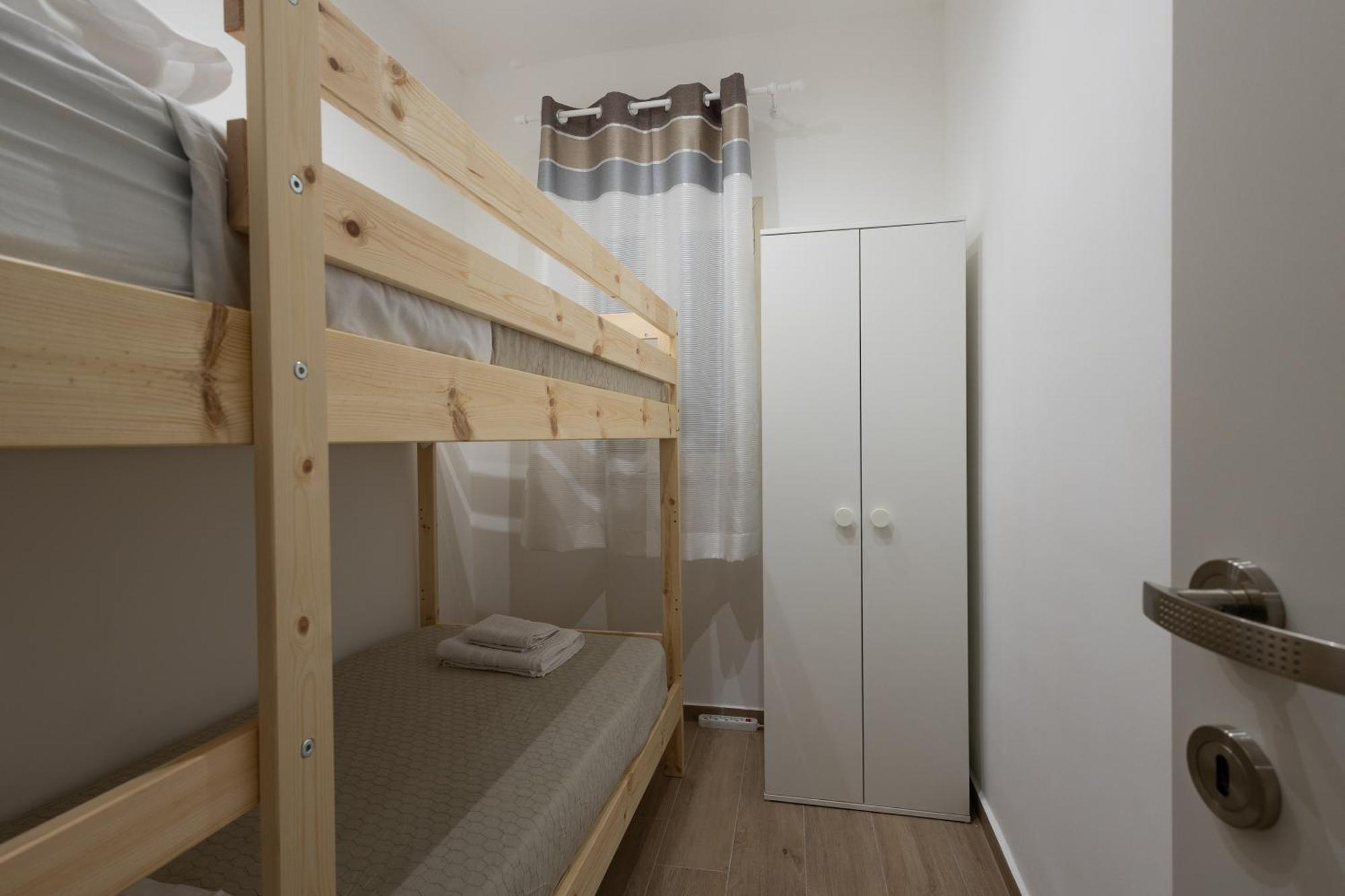 Ludo Holiday House - Charming Con Patio A Due Passi Dalla Cattedrale Palermo Exterior photo