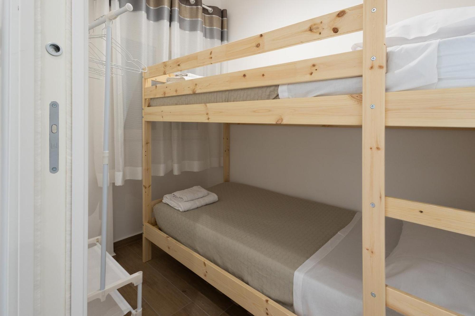 Ludo Holiday House - Charming Con Patio A Due Passi Dalla Cattedrale Palermo Exterior photo